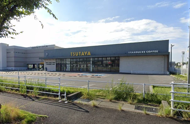 スターバックス コーヒー TSUTAYA 鈴鹿中央通店まで徒歩22分、1.7kｍ。
