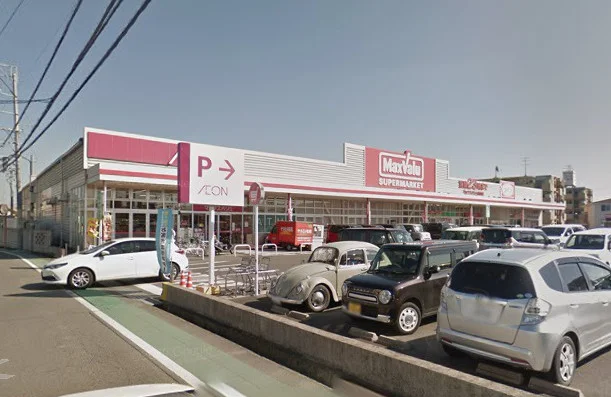 マックスバリュ岡田店まで徒歩13分、1.0km。