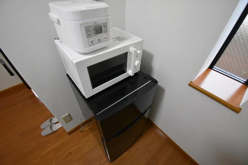 【家電画像】テレビ、洗濯機、冷蔵庫は完備♪三重県伊勢市ウィークリーマンションの標準設備で追加料金0円♪人気の理由がここにあります。