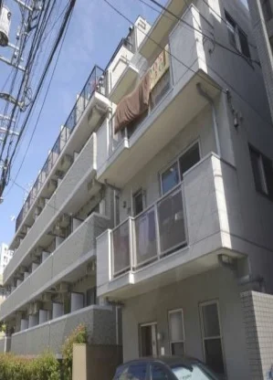 写真はお部屋のイメージです。ラグなどの室内装飾はございません。