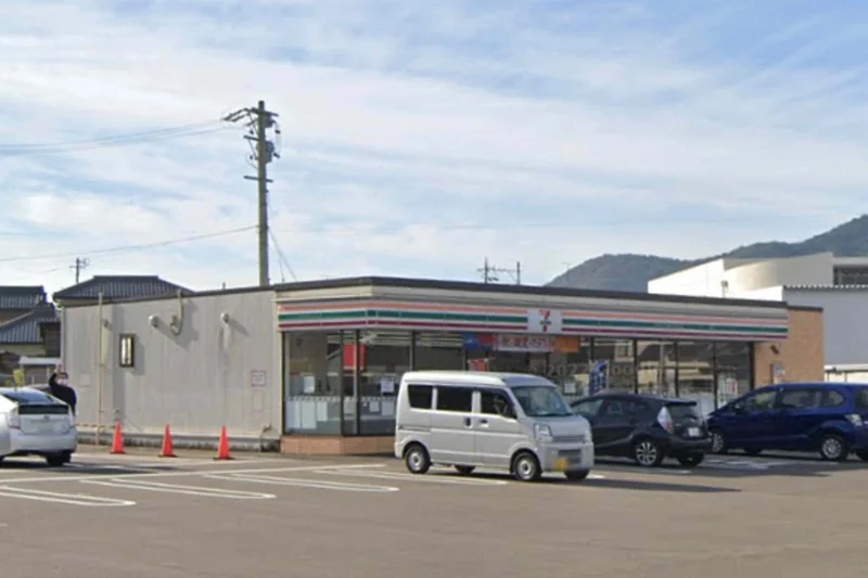 セブン-イレブン 美濃加茂加茂川町店まで徒歩14分、1.0kｍ。