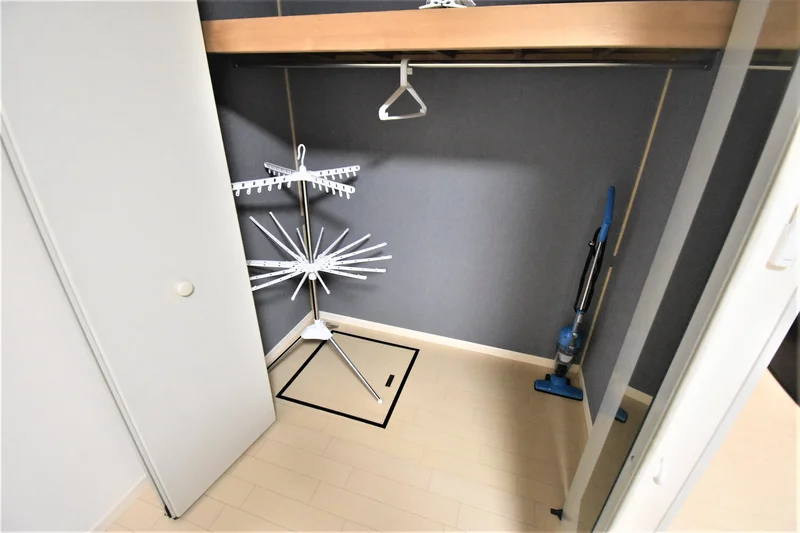 【掃除機完備】美濃加茂・岐阜可児ウィークリーマンション・美濃加茂・岐阜可児マンスリーマンションではビジネスホテルと違い、自宅と同じように生活できるのが強みの1つです。