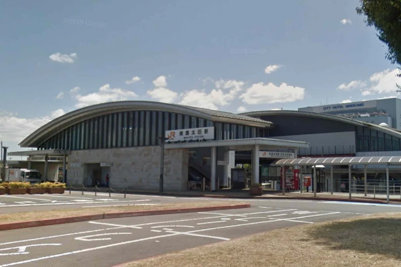 美濃太田駅まで徒歩5分、400ｍ。