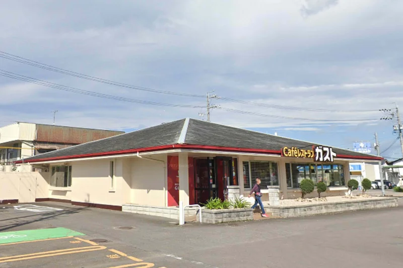 Caféレストラン ガスト 美濃加茂店まで徒歩14分、1.1kｍ。