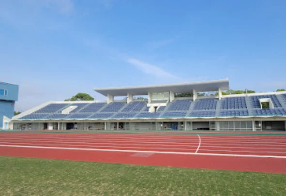 四日市市中央陸上競技場まで徒歩20分、1.6km。