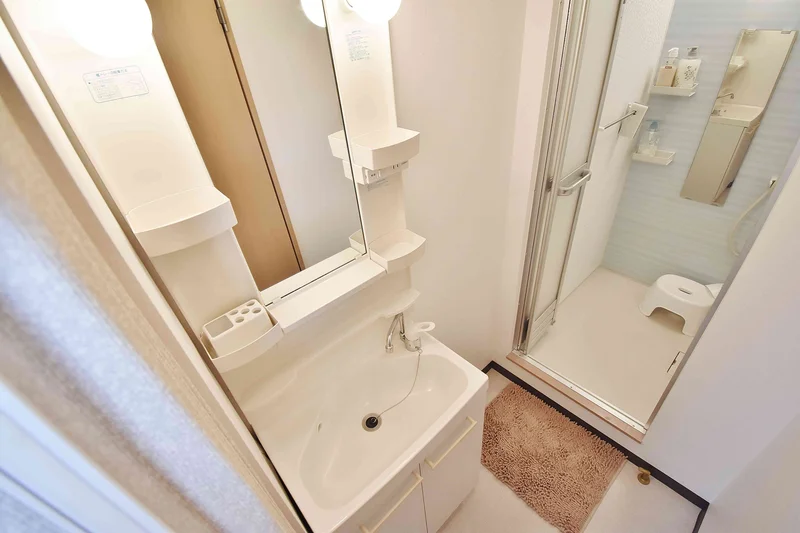 【独立洗面台】洗濯機も室内に設置しており、洗濯用洗剤もご用意しておりますのでご入居後すぐにご利用が可能です(^^♪