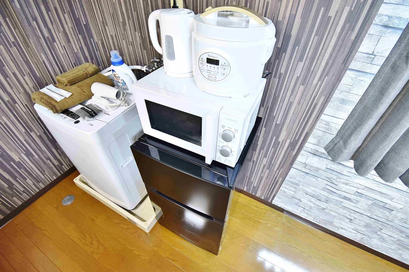 冷蔵庫・電子レンジ・ケトル・炊飯器をご用意しております(^^)/