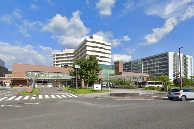 岐阜大学医学部附属病院まで徒歩9分、650ｍ。