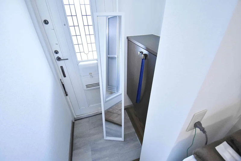 【シューズボックス】岐阜市ウィークリーマンションでは靴箱も完備♪岐阜市エリアの出張、旅行にも欠かせないですよね(^^)/7日以上の利用に適した設備がここにはあります。