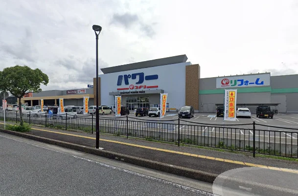 コメリパワー米原店まで車で8分、3.5kｍ。