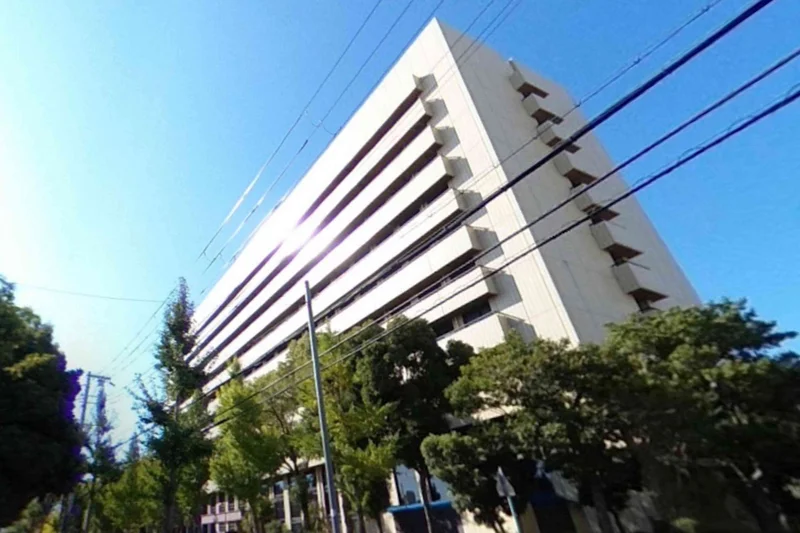 姫路市役所まで徒歩18分、1.5km。