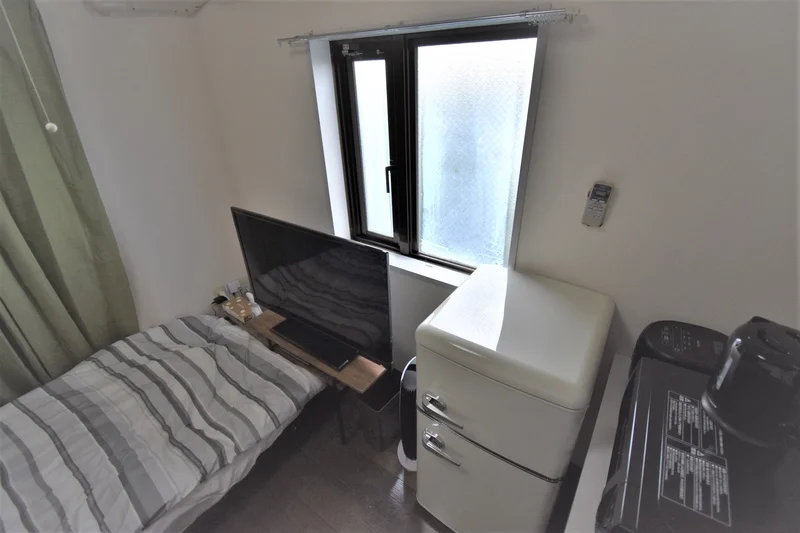 弊社の富山ウィークリーマンションおよび富山マンスリーマンションでは、ご利用いただく際に必要な家具や家電製品に加え、様々な備品を完備しております。これにより、ご利用当日から快適にお過ごしいただけるように配慮しております。