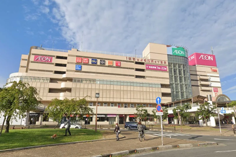 イオン近江八幡店まで徒歩16分、1.2kｍ。