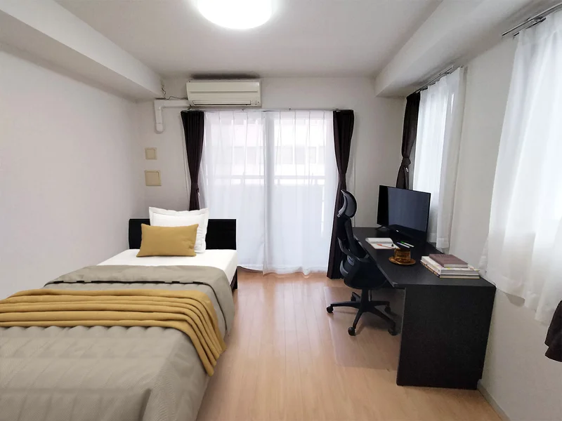 写真はお部屋のイメージです。ラグなどの室内装飾はございません。