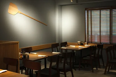 モティーべ ピッツェリアとチーズ工房まで徒歩4分