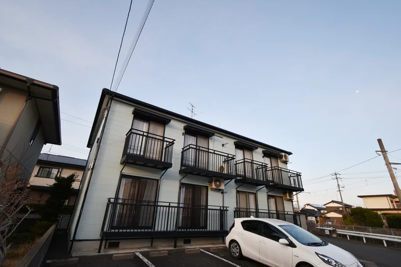 南小野田駅より徒歩6分の好立地！　駐車場付の角部屋！　車移動にも最適な立地です。