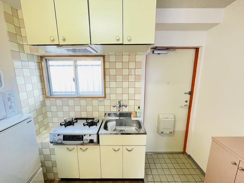 ２口コンロ付♪スーパーで食材を買ってきたらすぐにお料理に取り掛かれます！