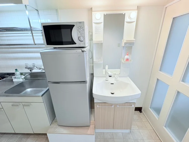 嬉しい独立洗面台付★☆忙しい朝でも余裕をもって身だしなみが整えることができます♪