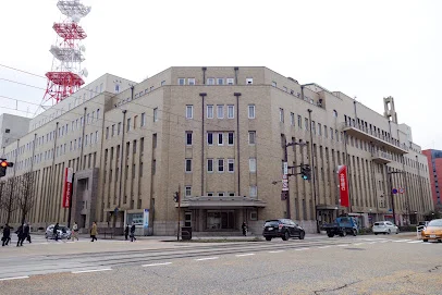富山電気ビルデイングまで徒歩5分