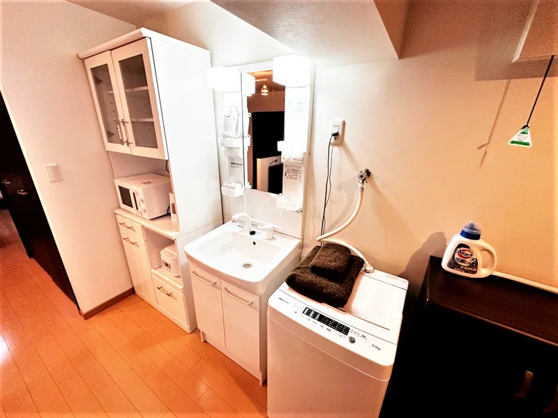 【設備画像】洗濯機や、洗濯用洗剤もご用意しております♪うれしい独立洗面台付き◎！富山市ウィークリーマンションの標準設備となります。