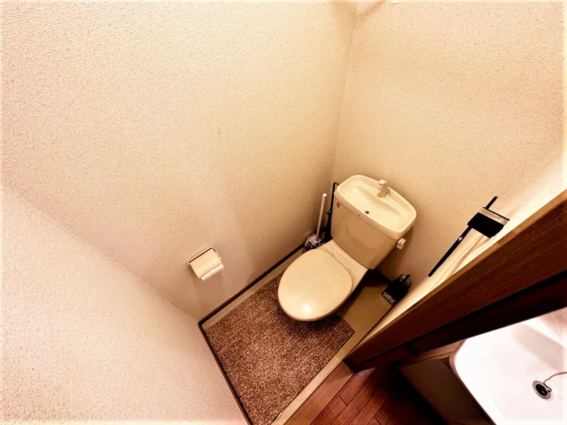 トイレ用洗剤、ブラシをご用意しておりますので長期ご利用の場合の気になる汚れなどもお掃除して頂けます♪オプション不要の岐阜各務ヶ原ウィークリーマンション。