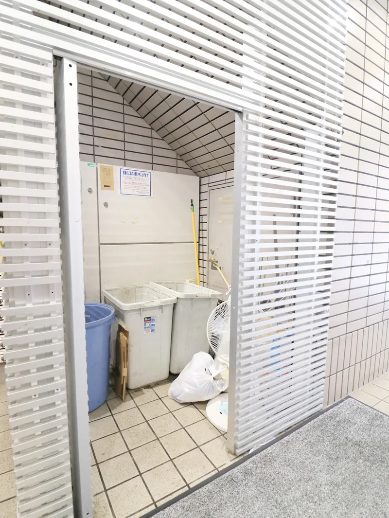 建物内ゴミ捨て場
