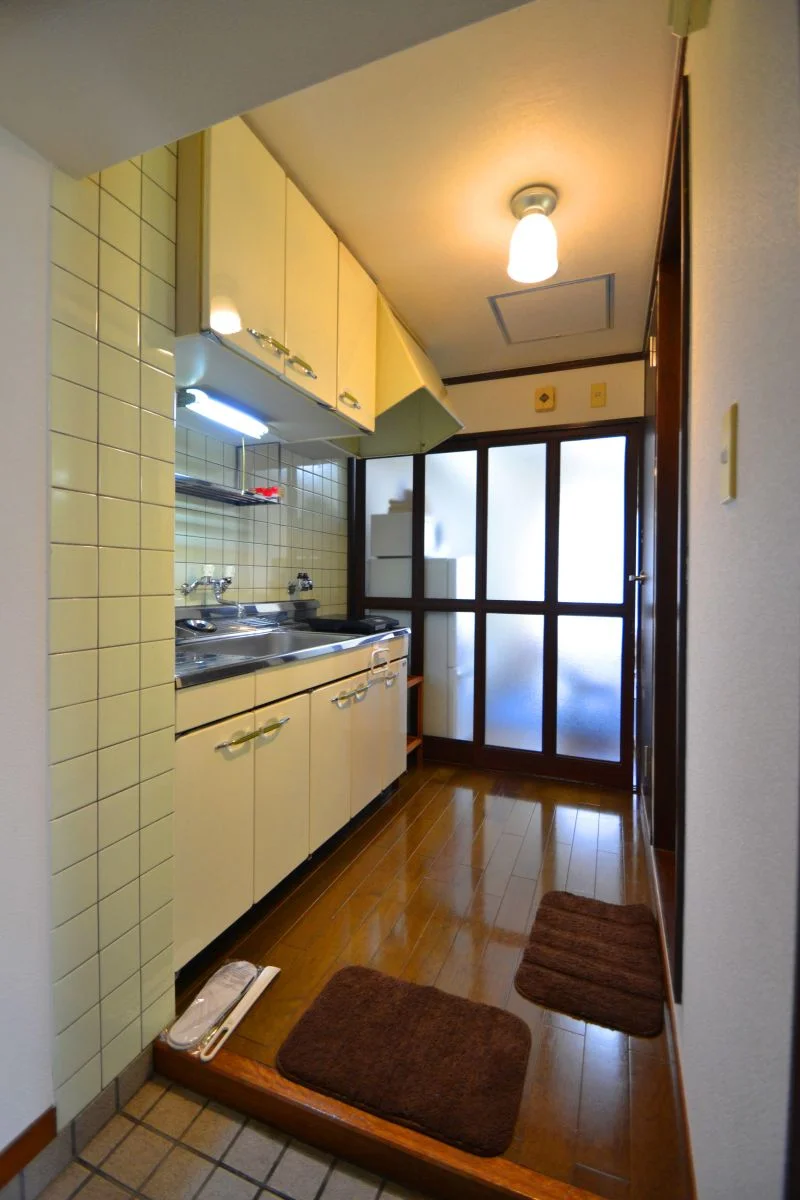 シューズＢＯＸがあるので、靴を収納いただいて玄関を常に清潔な空間を保っていただくことが可能です♪