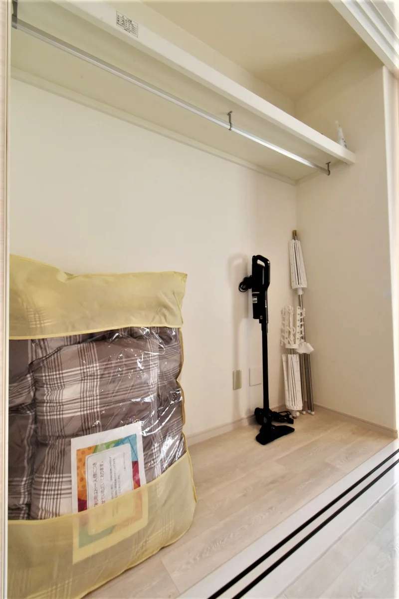 掃除機・空気清浄機などあり！　収納スペースも広々ですので是非ご活用ください！