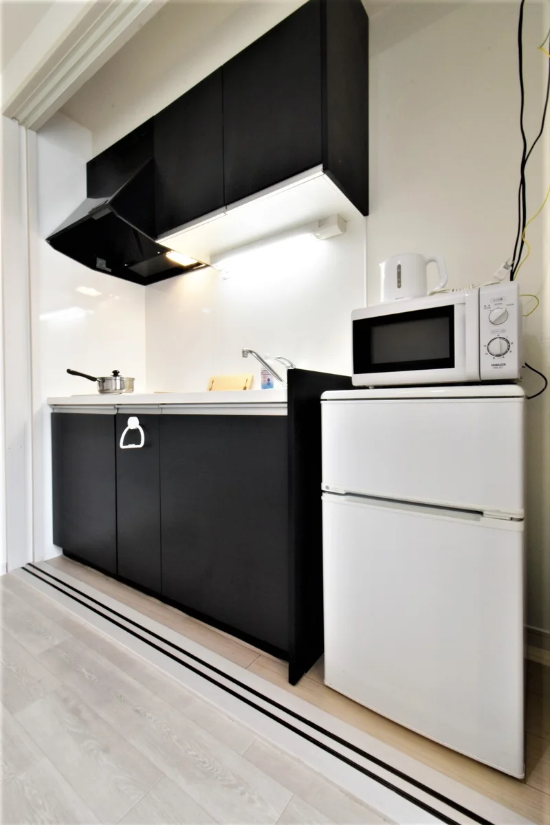 IHコンロ・家電類も豊富！　食器類や調理器具などそろっていて即日自炊可能です！