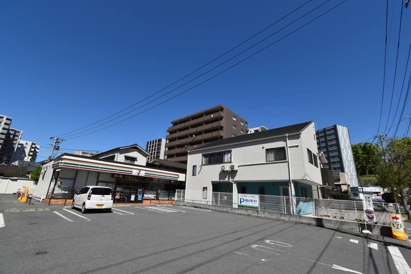 セブン-イレブン 熊本新町３丁目店まで徒歩3分、210ｍ。