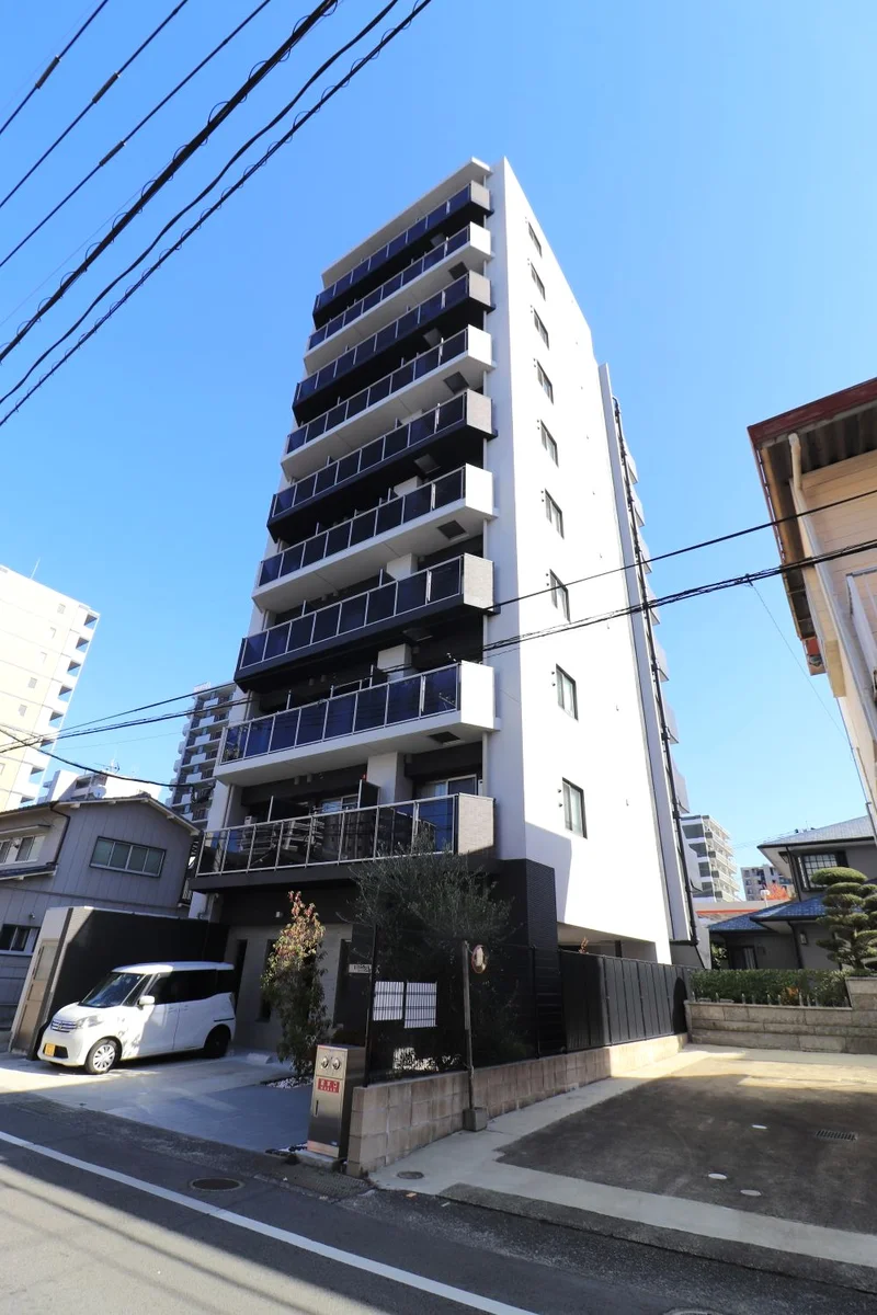 高層マンションで　エレベーターあり！郵便ポストもあり郵送対応可能！　近隣駐車場あり(先着順)で車移動される方にも！