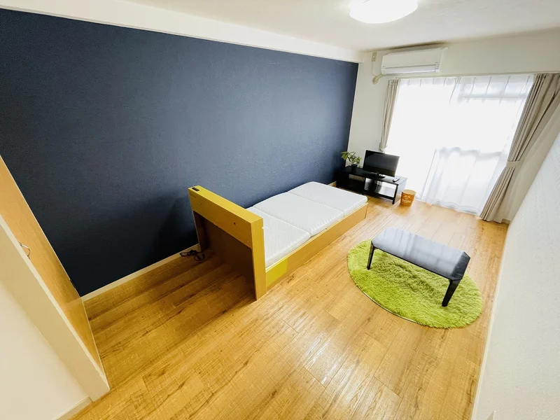 温かい雰囲気のお部屋！自宅で暮らすようなゆったりとした空間が魅力的♪出張の方はもちろん、学生さんや観光でいらっしゃる方にもおススメです☆★