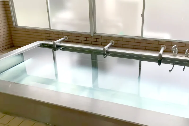 ◆広々とした湯船で日頃の疲れをお癒し下さい♪