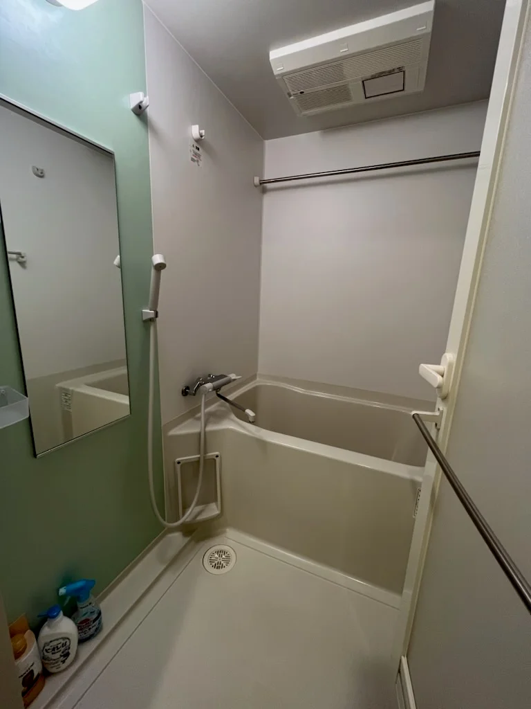 ※炊飯器・鍋フライパン・掃除機・アイロン・空気清浄機・HDD・ブルーレイレコーダーは現在設置しておりません。