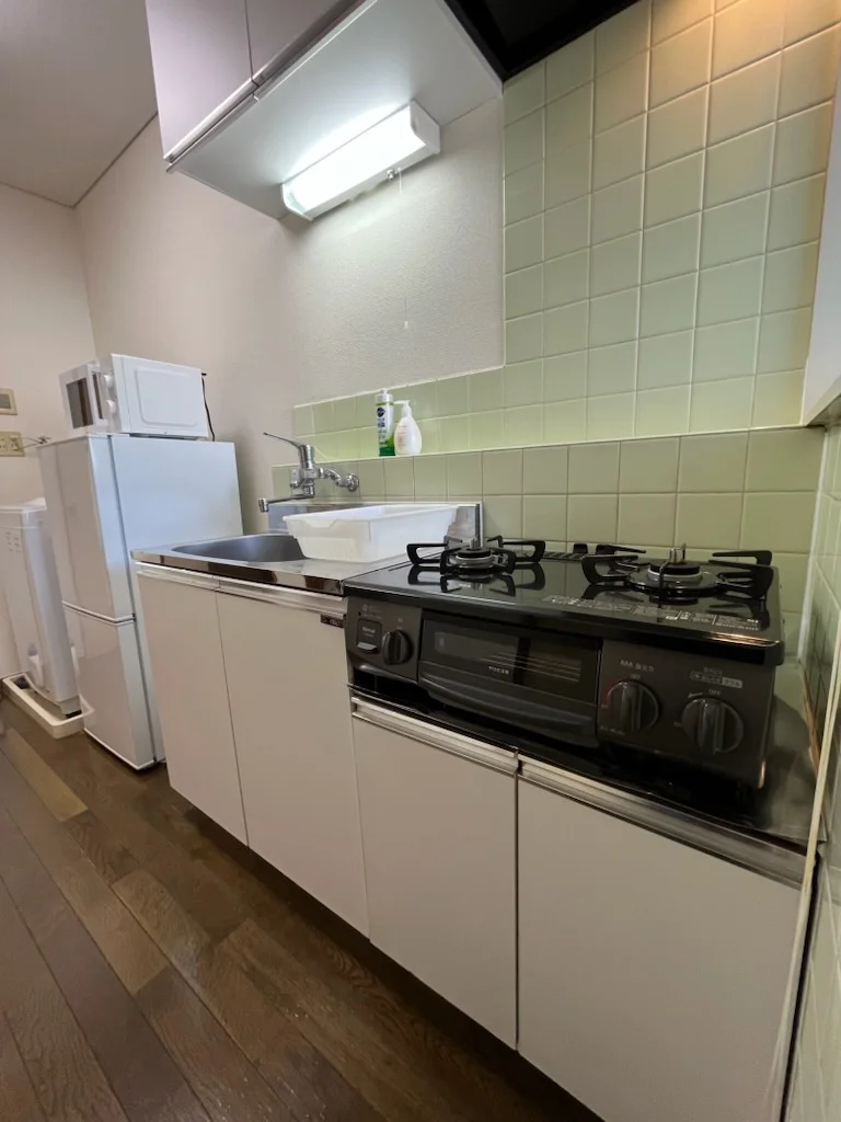 ※炊飯器・鍋フライパン・掃除機・アイロン・空気清浄機・HDD・ブルーレイレコーダーは現在設置しておりません。