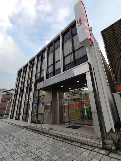 十六銀行 桑名支店まで徒歩11分