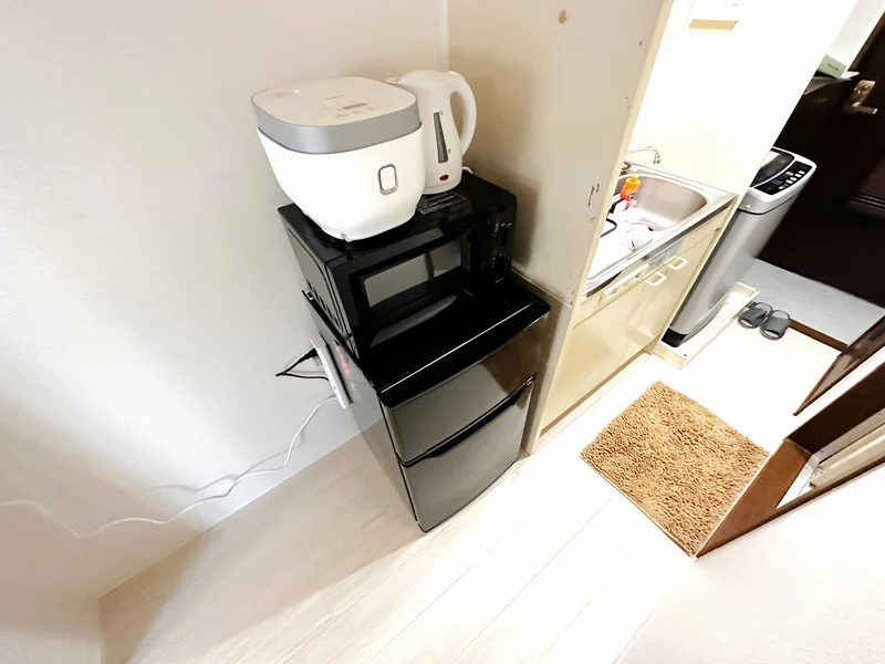 冷蔵庫も完備なので自炊や料理に最適♪長期の出張にお勧め★三重県桑名駅前ウィークリーマンションの人気物件♪【格安】