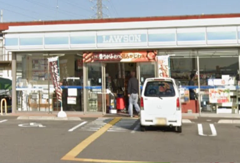 ローソン 近江八幡駅南店　車で５分
