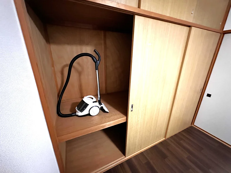 大容量の収納スペース★掃除機もご自由にお使い下さい♬