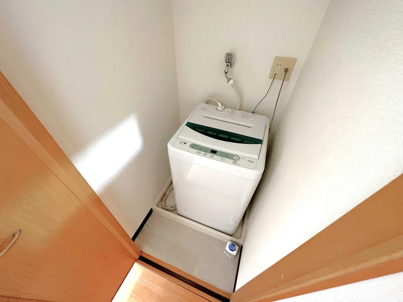 【洗濯機画像】ホテルと違い洗濯機がある生活は良いですね♪7日以上の利用なら高松市（瓦町駅前）ウィークリーマンションをご利用下さい★洗濯洗剤も完備‼