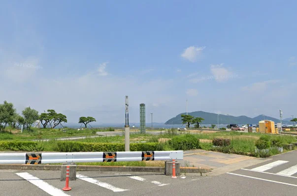 サンポート高松まで車で7分、2.0km。