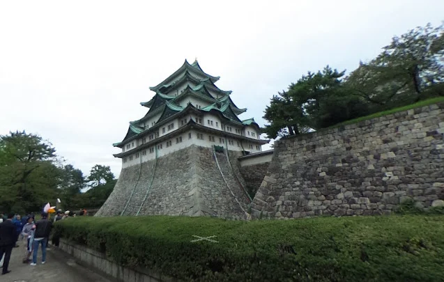 名古屋城　車で13分　4.2ｋｍ