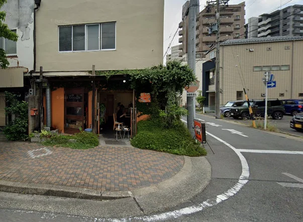 ハンバーグ食堂 榎本よしひろ商店　徒歩18分　1.4ｋｍ