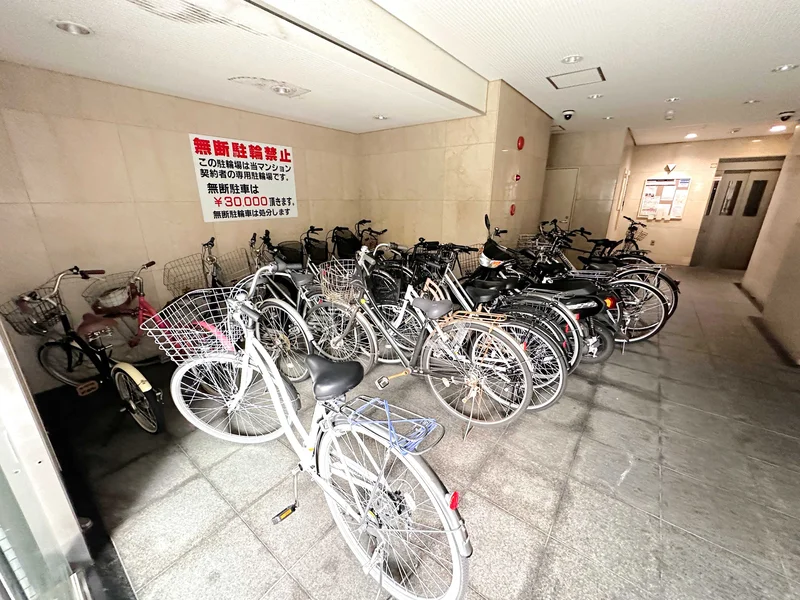 【駐輪場画像】あすなろう四日市駅ウィークリーマンションでは一部レンタル自転車も対応してます。詳細はあすなろう四日市駅ウィークリーマンションHPからお問い合わせ下さい♪