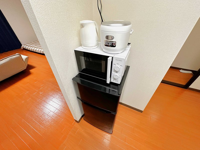 冷蔵庫も完備なので自炊や料理に最適♪長期の出張にお勧め★岐阜駅前ウィークリーマンションの人気物件♪【格安】