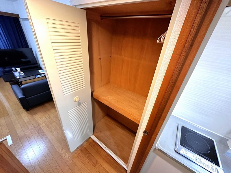 【収納完備】掃除機完備‼収納も広いので、岐阜駅滞在中のウィークリーマンション生活も快適自在に過ごせますね♪【手続き簡単３分・保証人不要・敷金、礼金初期費用仲介手数料０円・対面契約不要・電子契約可】