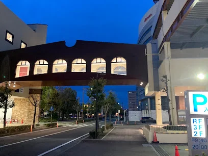 オーキッドパークまで徒歩7分