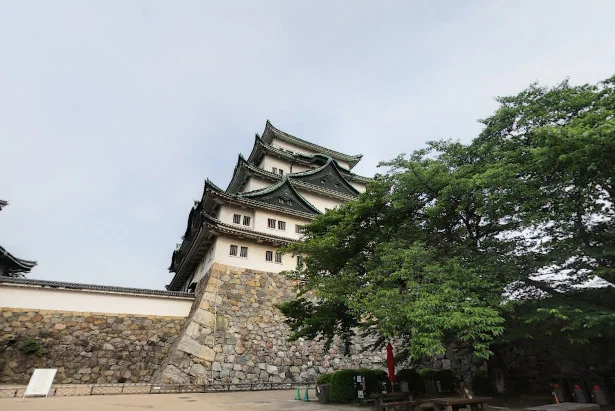 名古屋城まで徒歩22分。