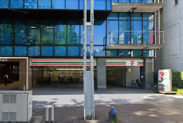 セブン-イレブン 名古屋新栄１丁目店まで徒歩5分。