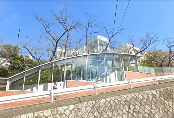 椙山女学園大学まで車で15分。